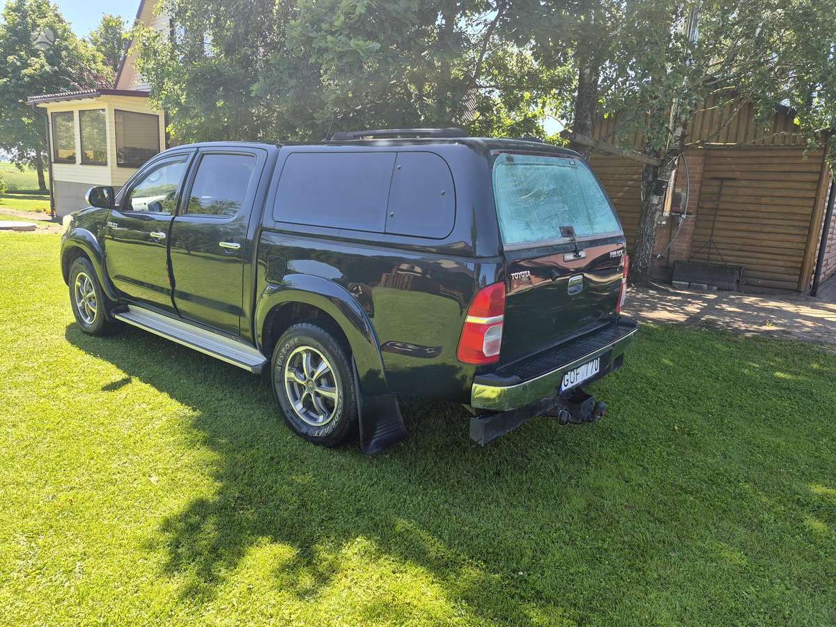 Toyota Hilux - 4