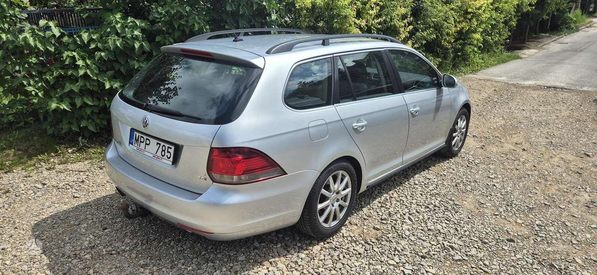 Volkswagen Golf - 2
