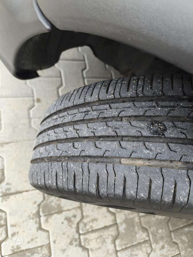 Volvo XC70, 2.4 l., wagon