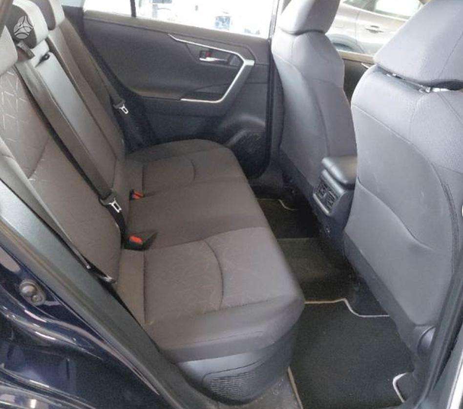 Toyota RAV4 - 6