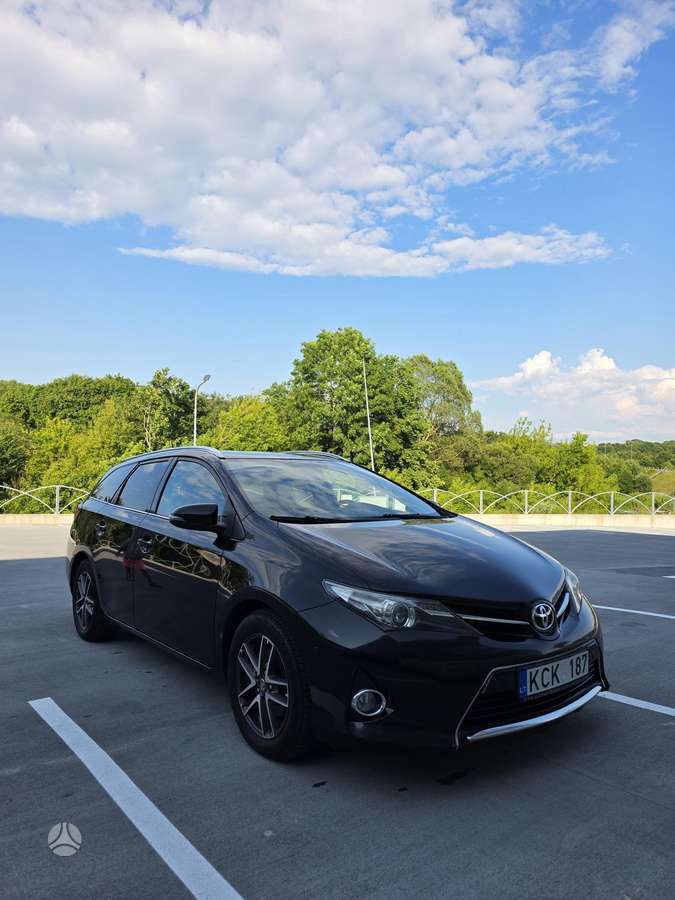 Toyota Auris - 2