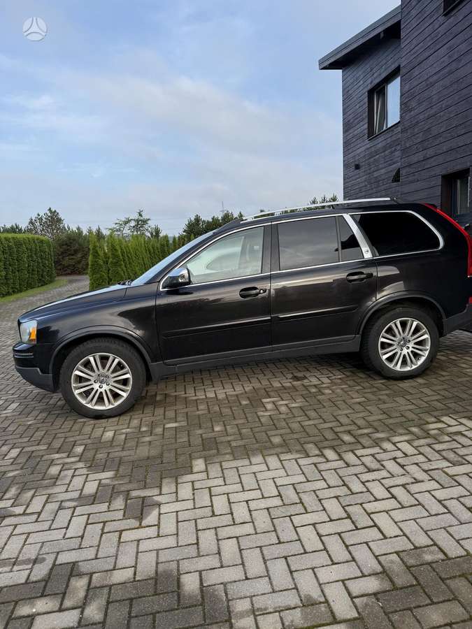 Volvo XC90 - 1