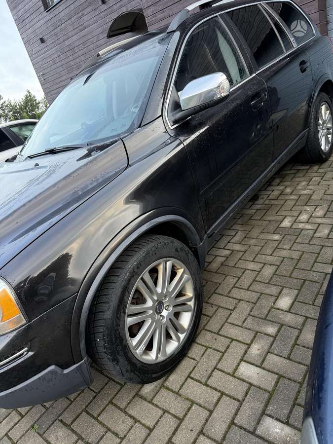 Volvo XC90 - 2