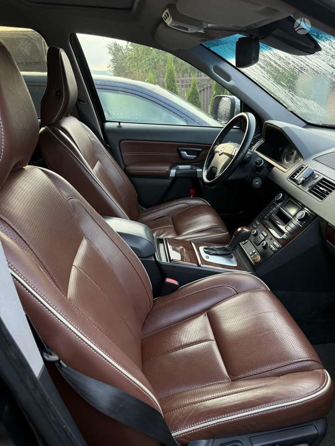 Volvo XC90 - 10