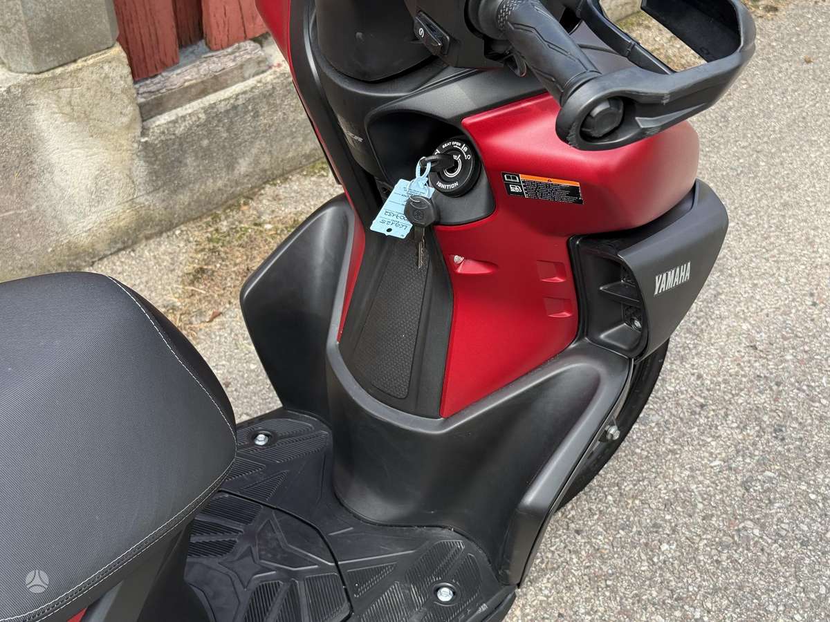 Yamaha Cygnus 125cc, scooters / mopeds