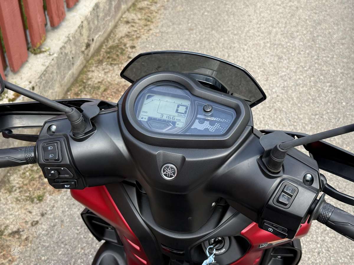 Yamaha Cygnus 125cc, scooters / mopeds