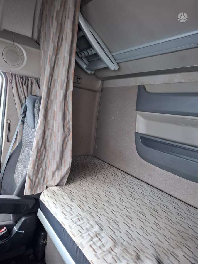 DAF XF 460 FT, 2 miegamosios vietos