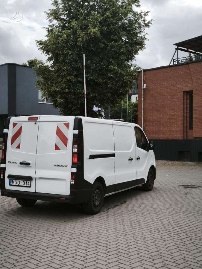 Renault Trafic - 12