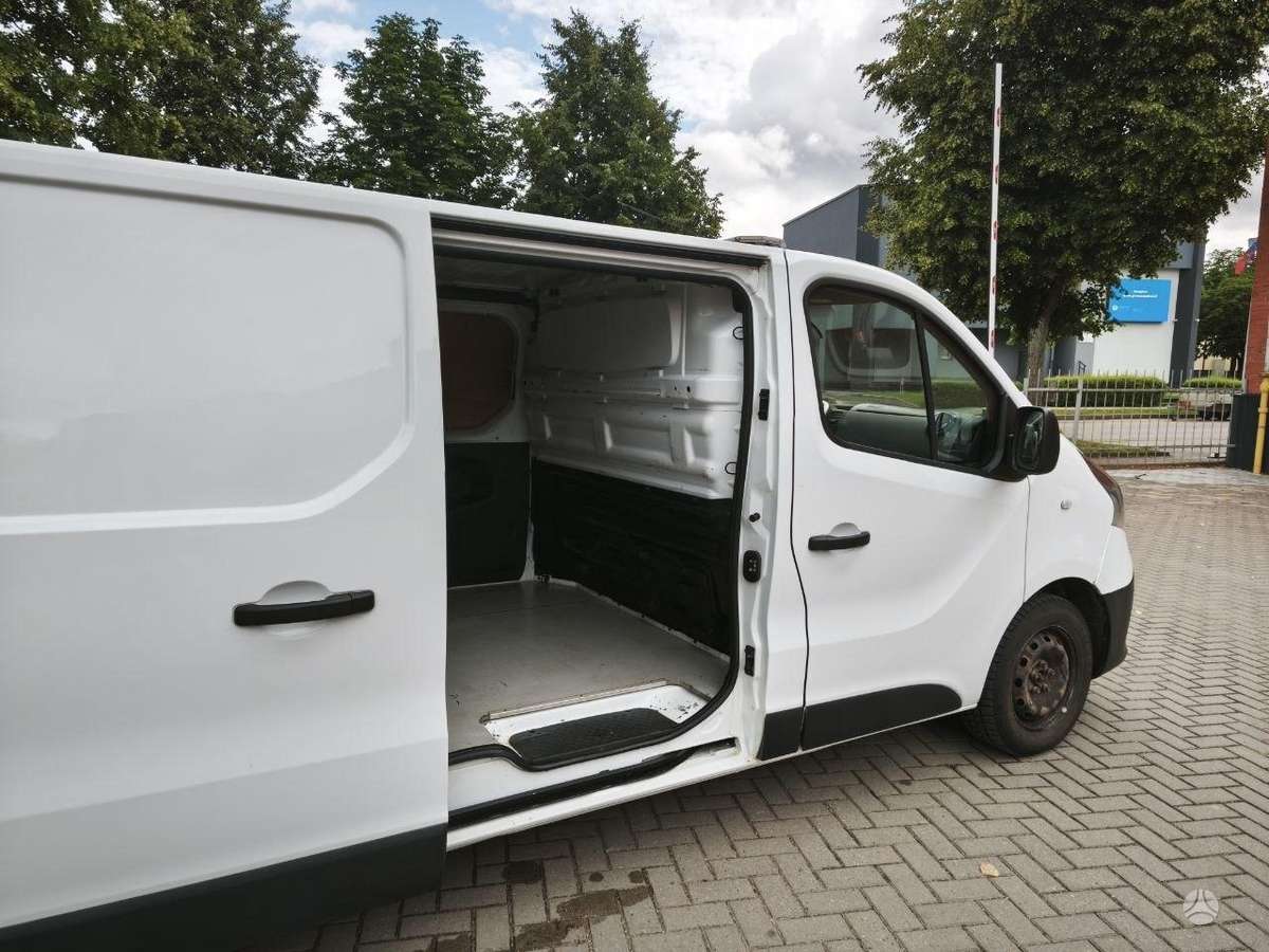 Renault Trafic - 10