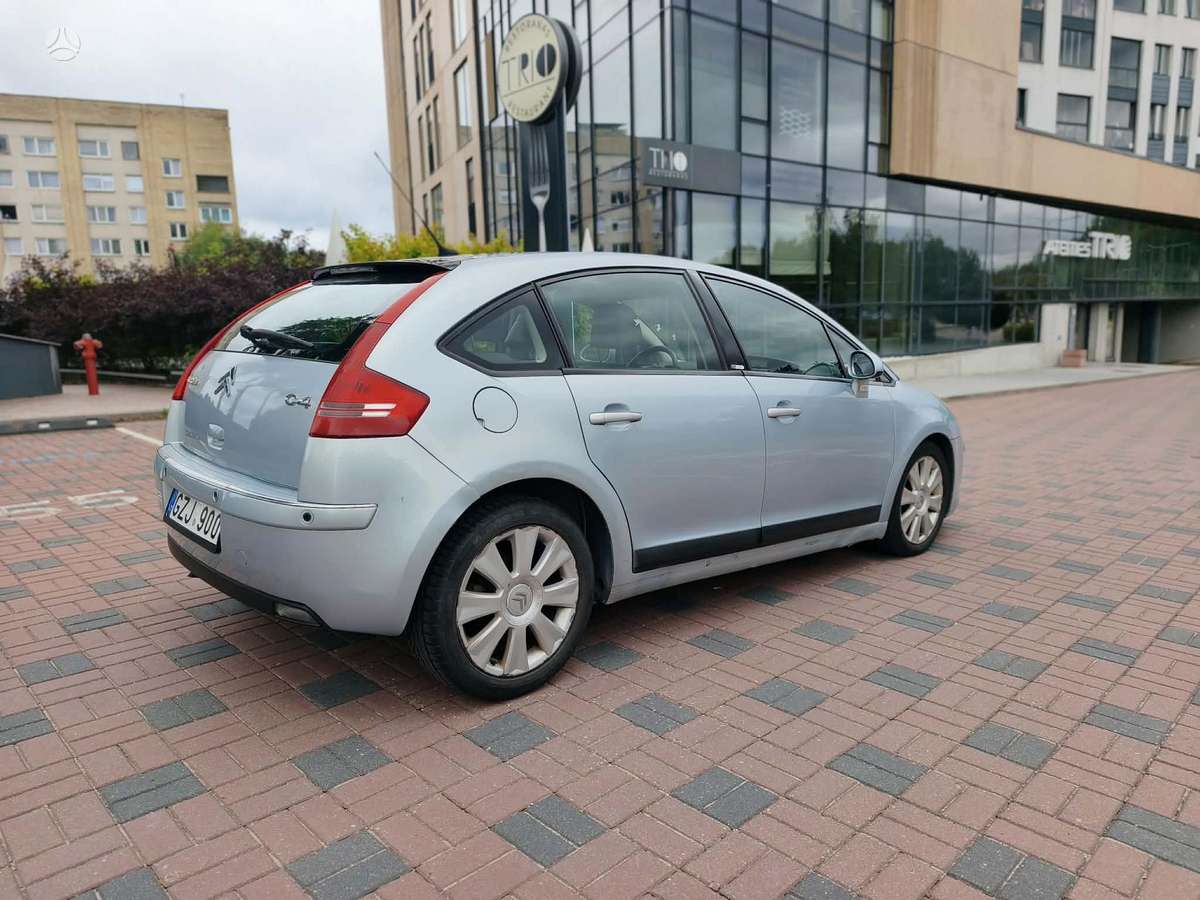 Citroen C4, 2.0 l., hatchback