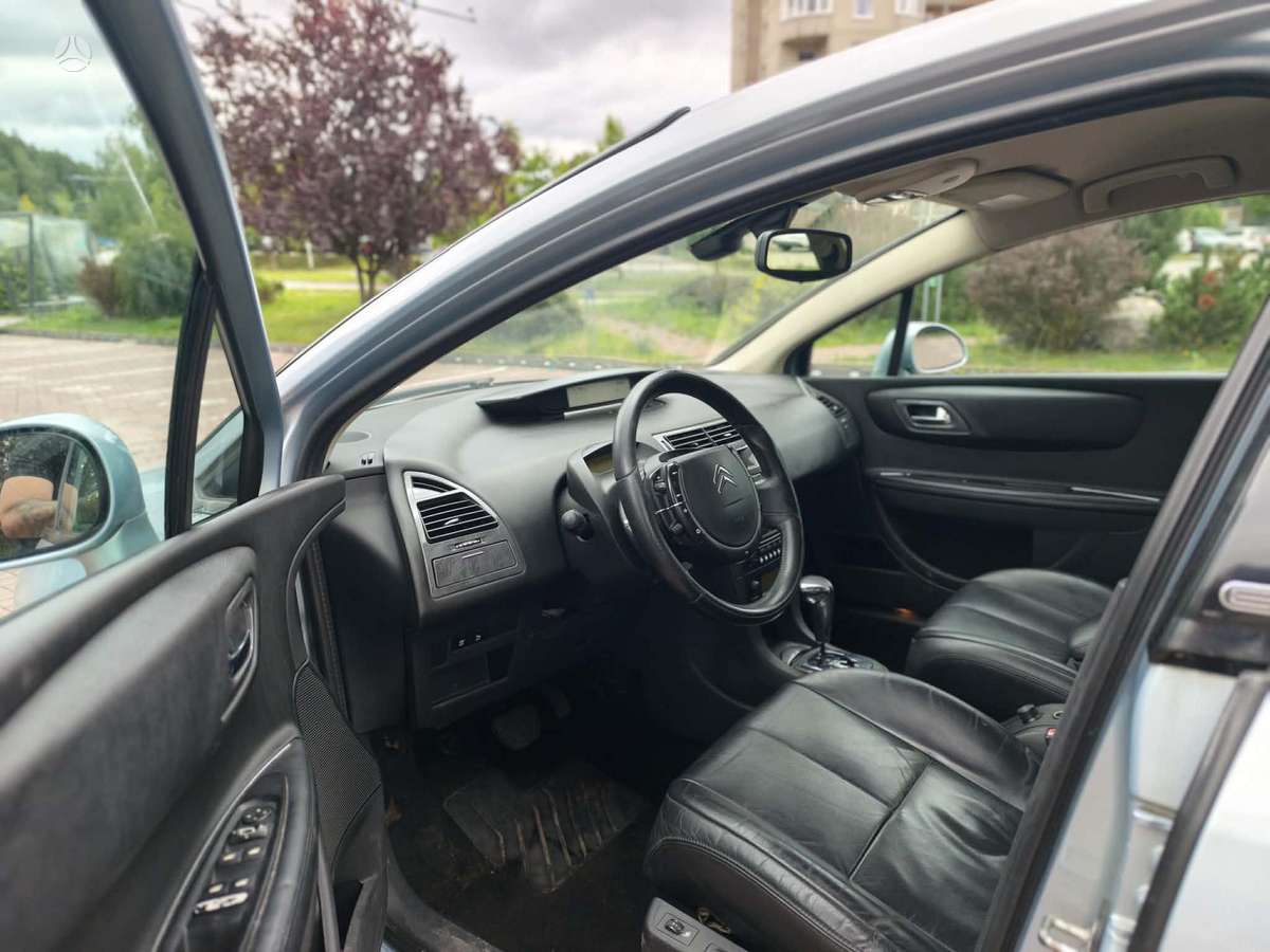 Citroen C4, 2.0 l., hatchback
