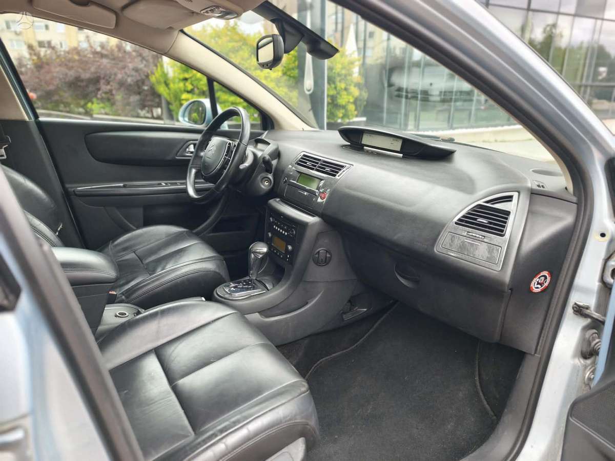 Citroen C4, 2.0 l., hatchback