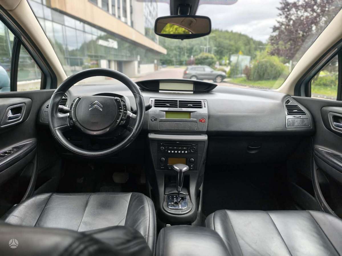 Citroen C4, 2.0 l., hatchback