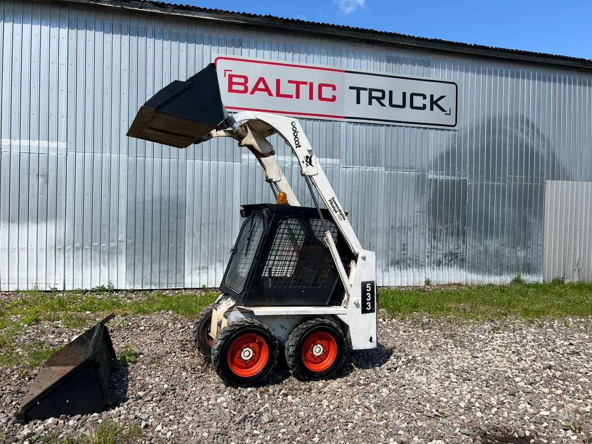 Bobcat 533 + 2 BUCKETS, mini loaders