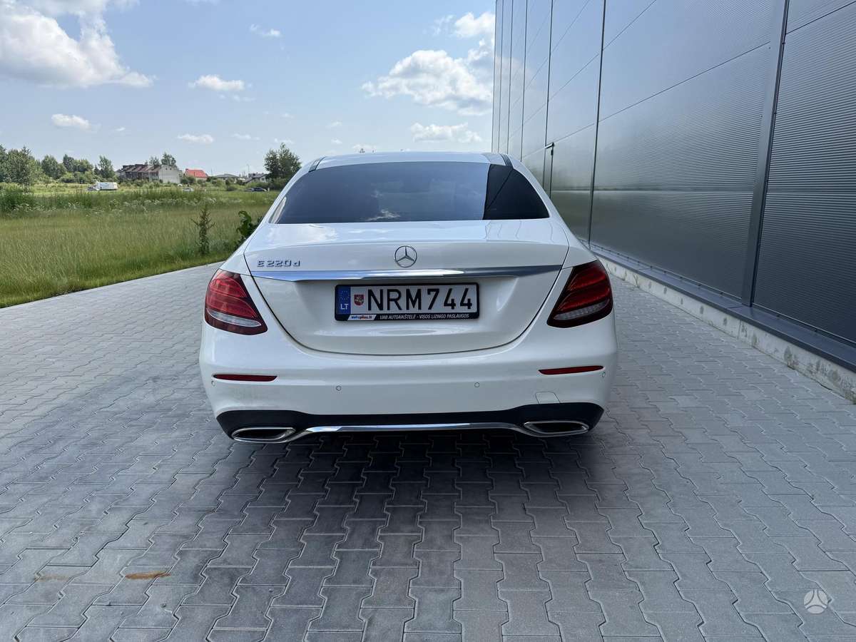 Mercedes-Benz E220, 2.2 l., Седан