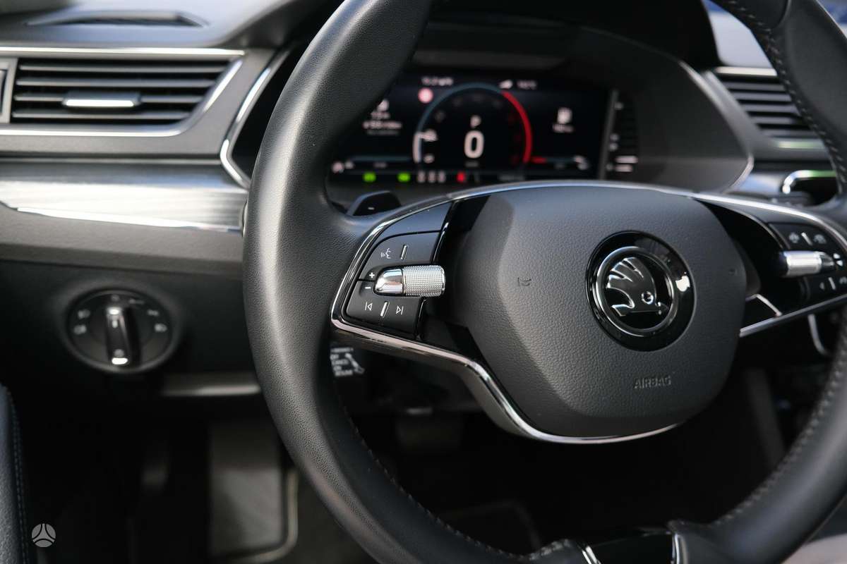 Skoda Superb, 2.0 l., hatchback