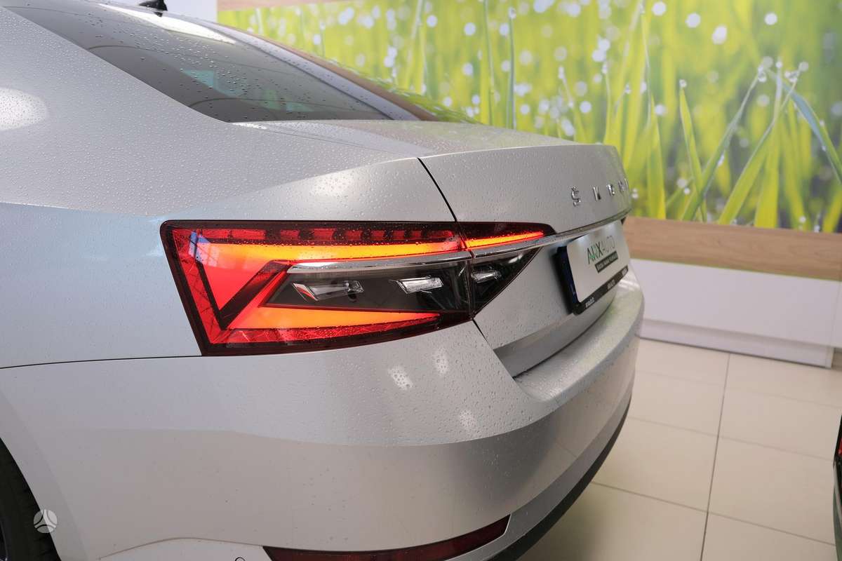Skoda Superb, 2.0 l., hatchback