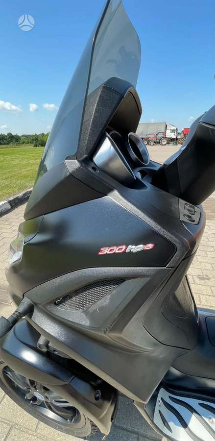 Piaggio MP3 278cc, trikes
