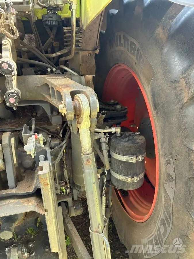 Claas Axion 830, tractors