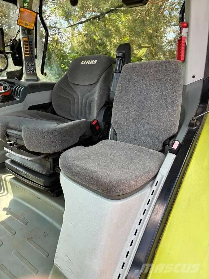 Claas Axion 830, tractors