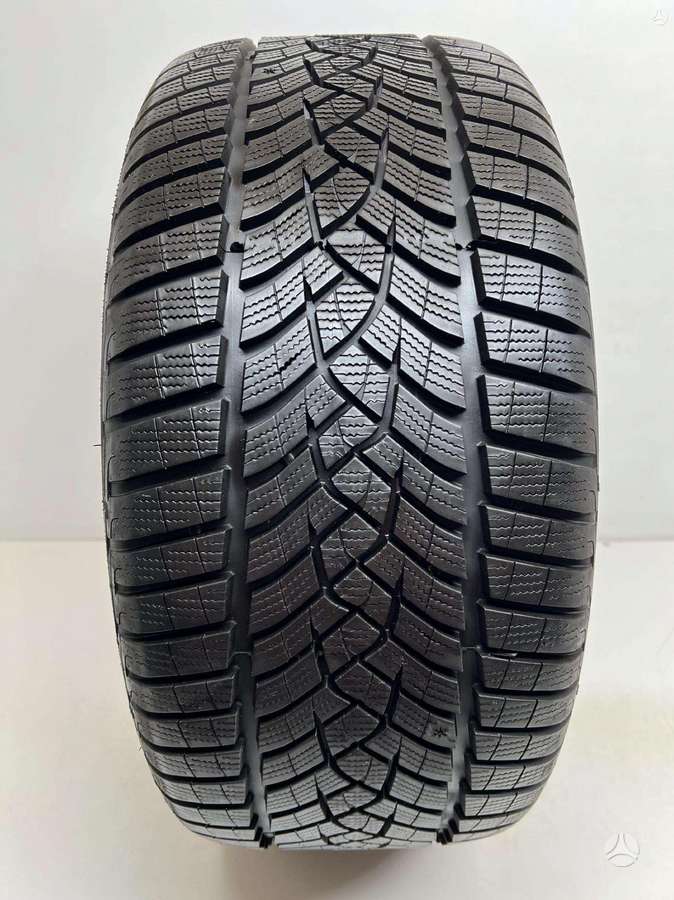 Goodyear UltraGrip Perfomance + 2022m, winter 235/35 R19