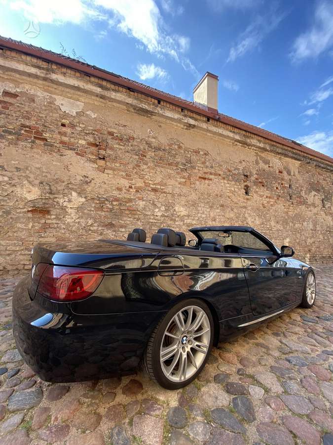 BMW 320, 2.0 l., convertible