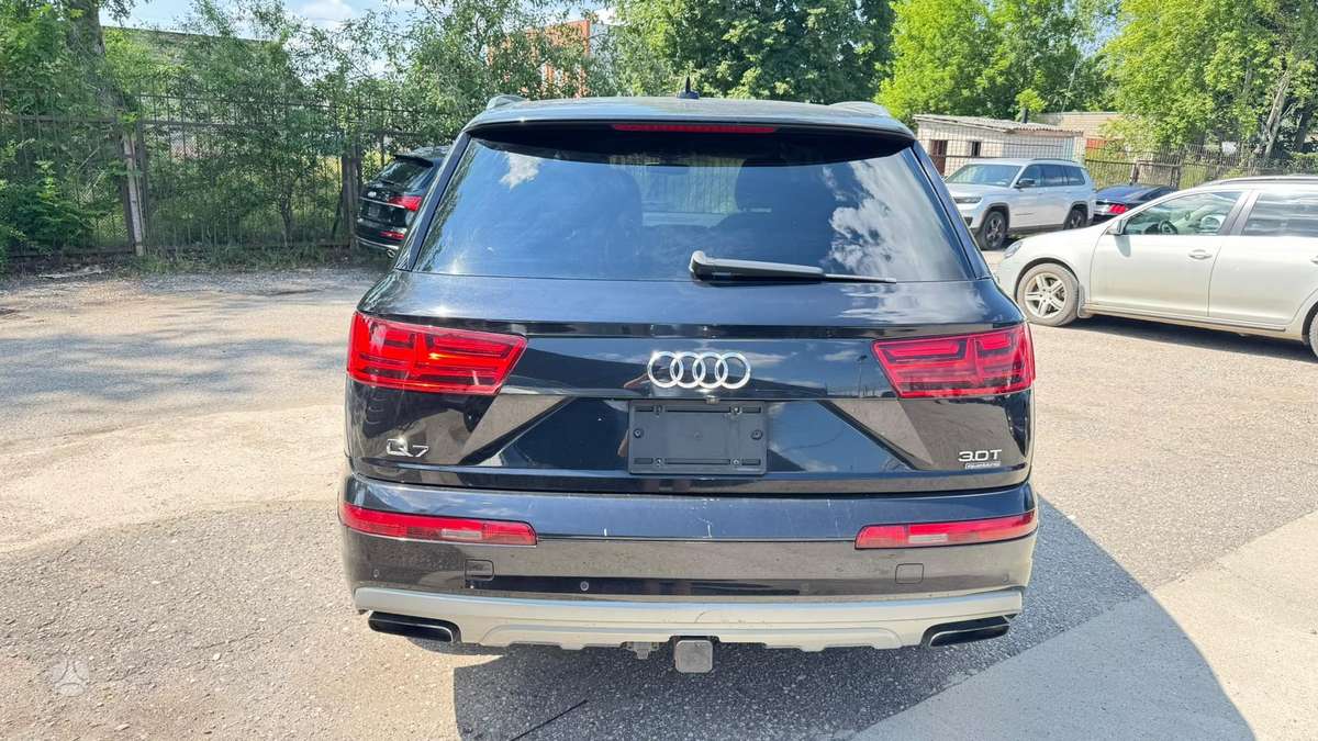 Audi Q7, 3.0 l., Внедорожник / Кроссовер