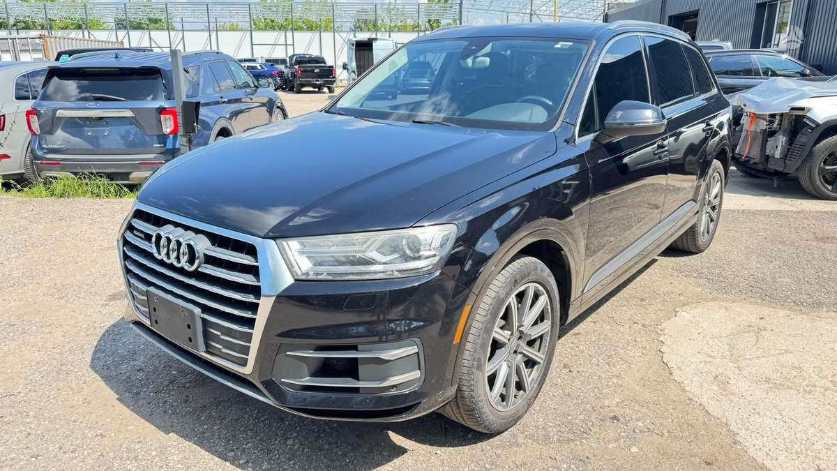 Audi Q7, 3.0 l., off-road / crossover