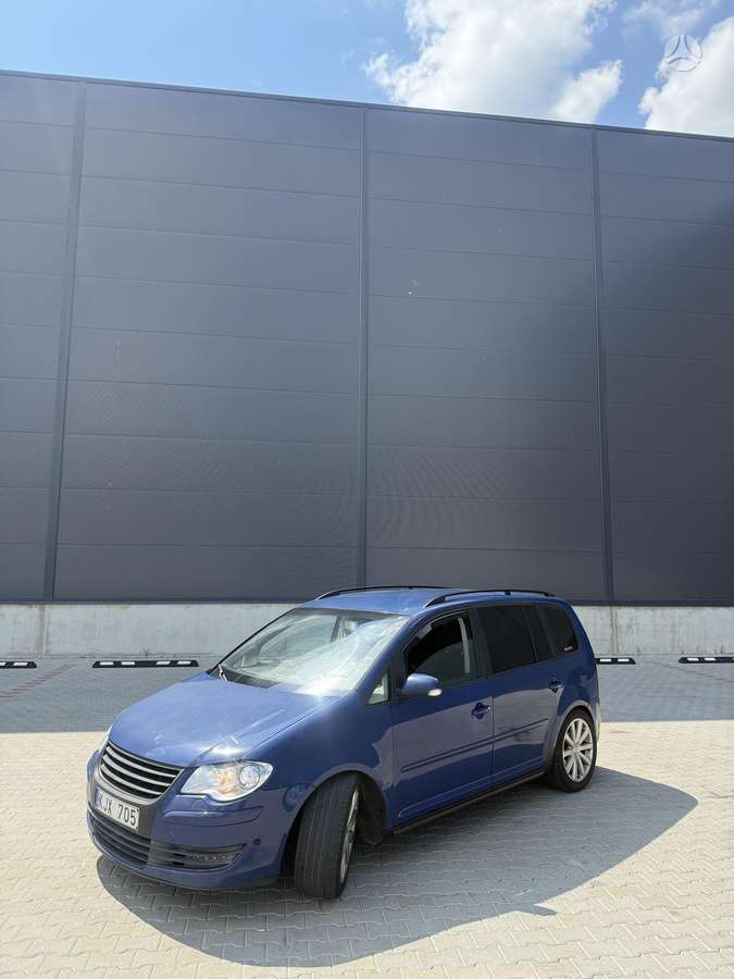 Volkswagen Touran - 2