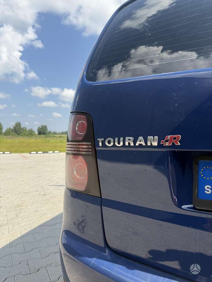 Volkswagen Touran - 9