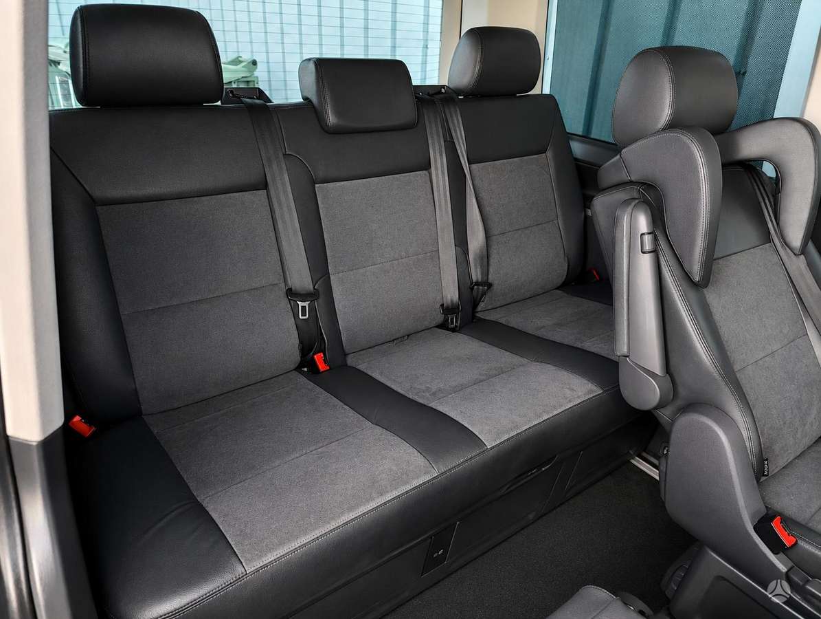 Volkswagen Multivan - 12
