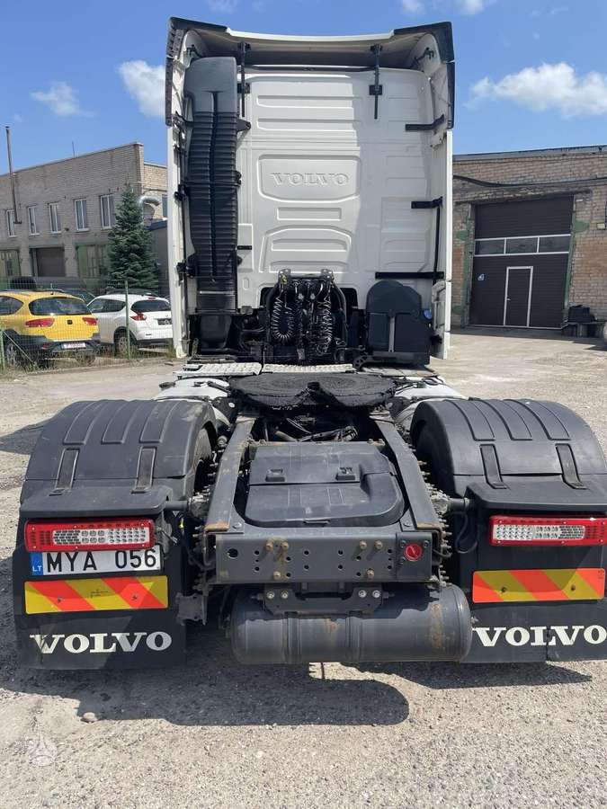 Volvo FH, 2 спальных места