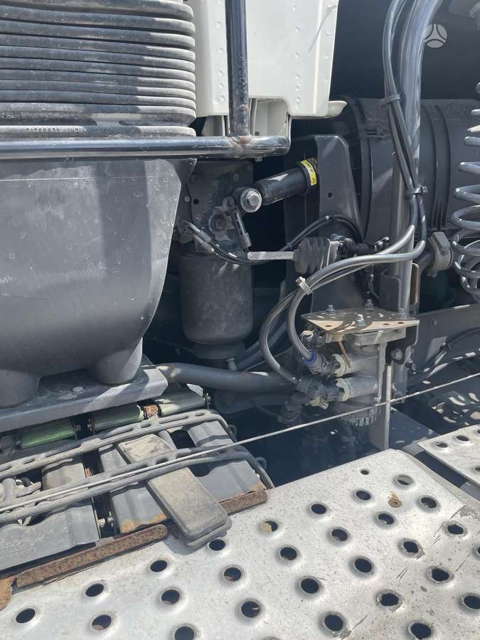 Volvo FH, 2 miegamosios vietos