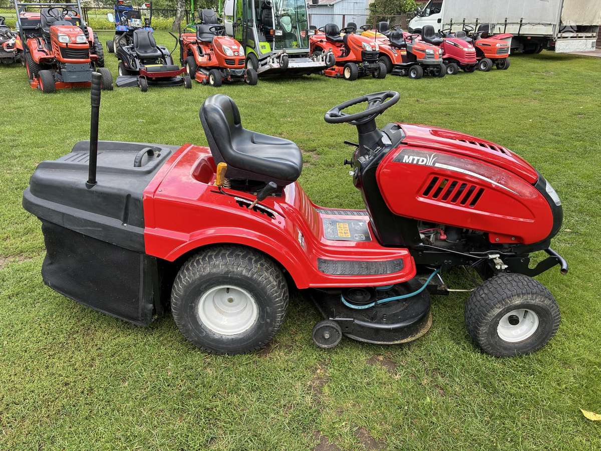 MTD LE135, sodo traktoriai
