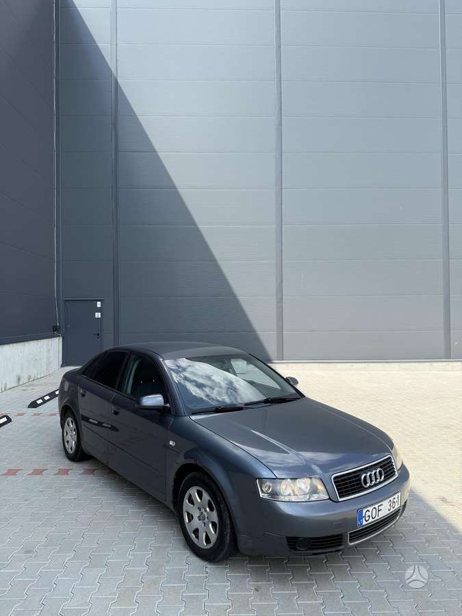Audi A4, 2.0 l., Седан