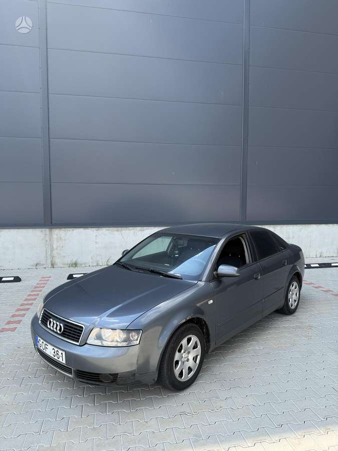 Audi A4, 2.0 l., Седан