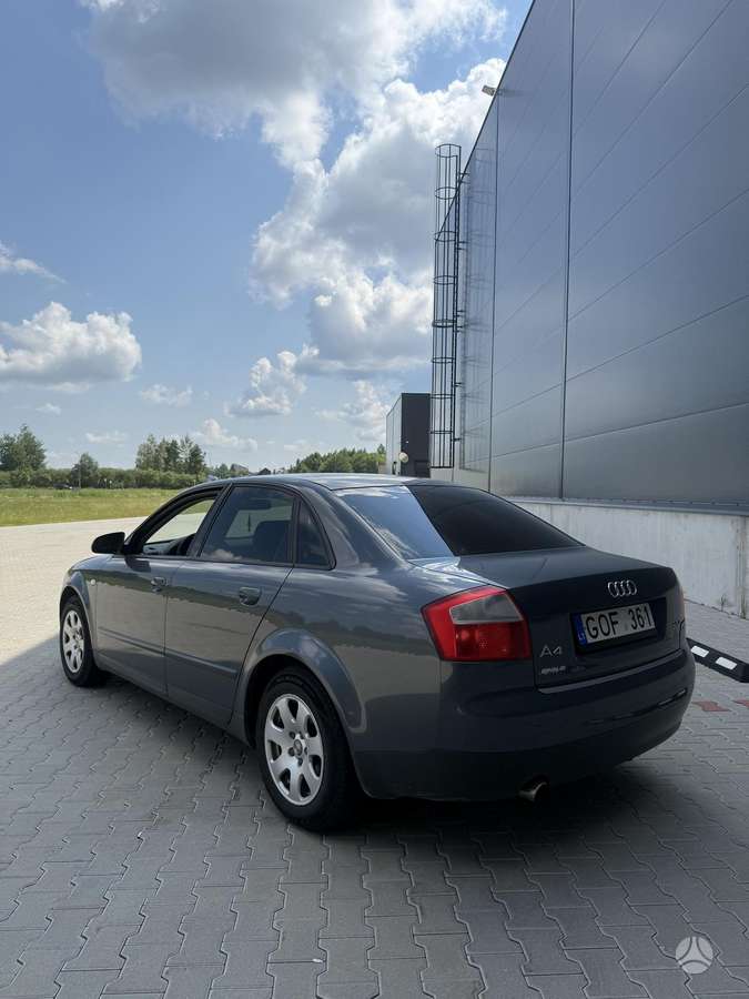 Audi A4, 2.0 l., Седан