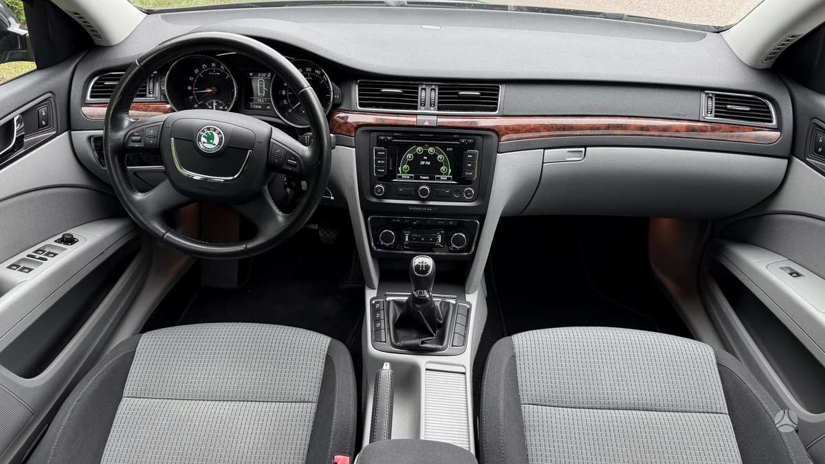 Skoda Superb, 1.6 l., Универсал