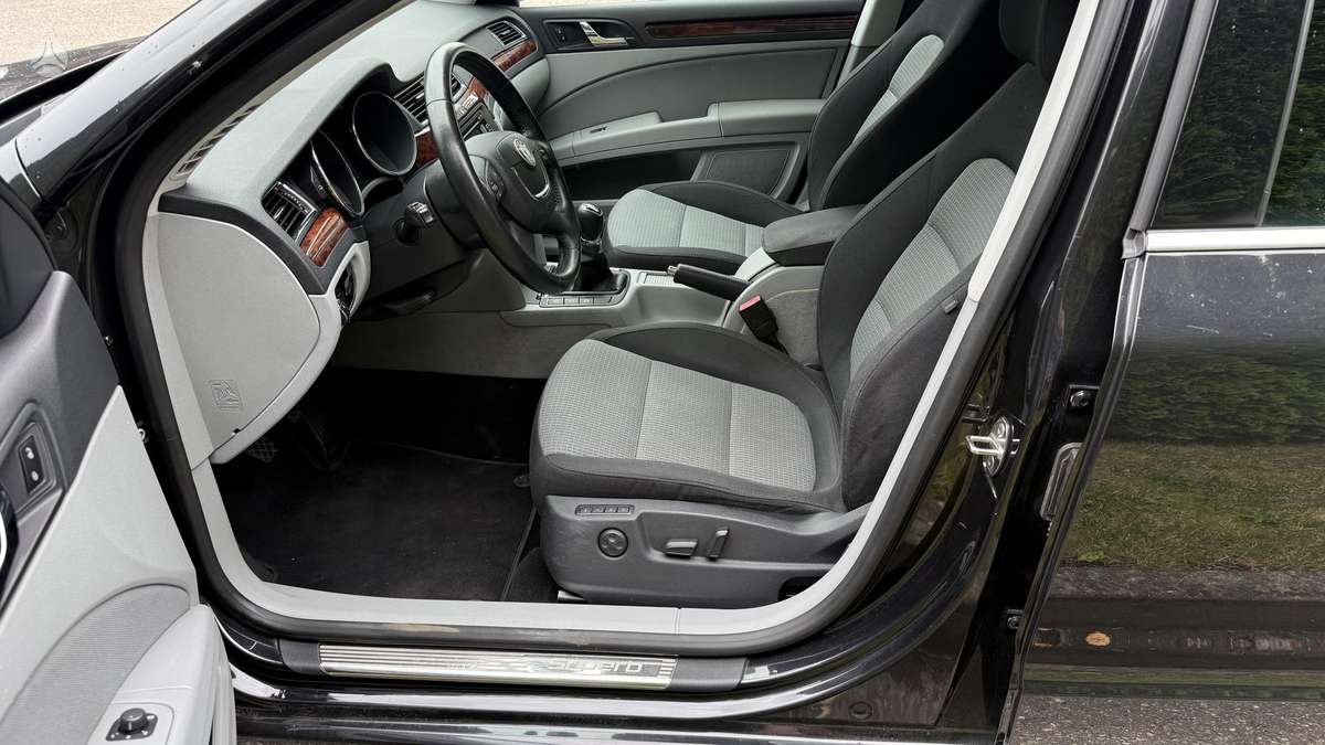 Skoda Superb, 1.6 l., Универсал