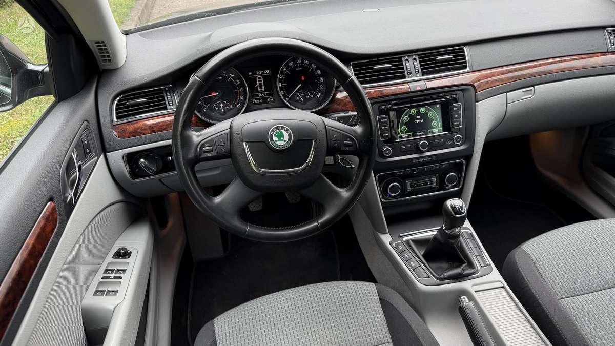 Skoda Superb, 1.6 l., Универсал