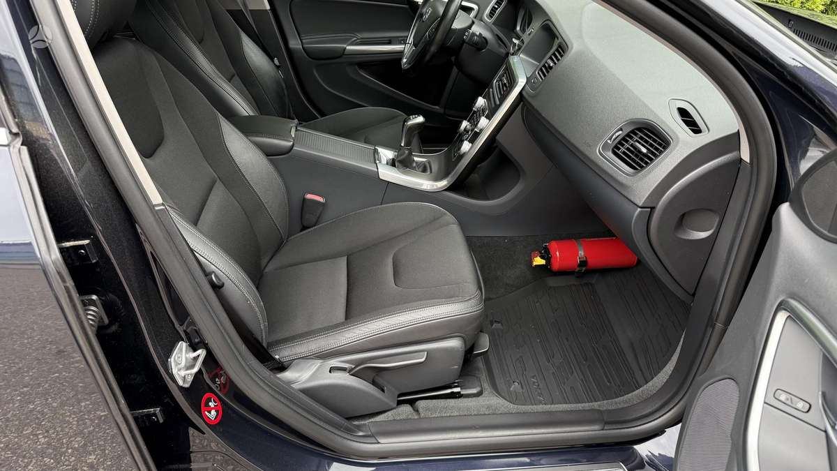 Volvo V60, 2.0 l., wagon