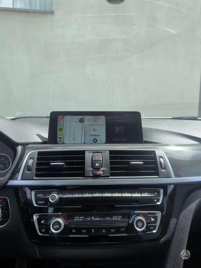 BMW 330, 2.0 l., Седан