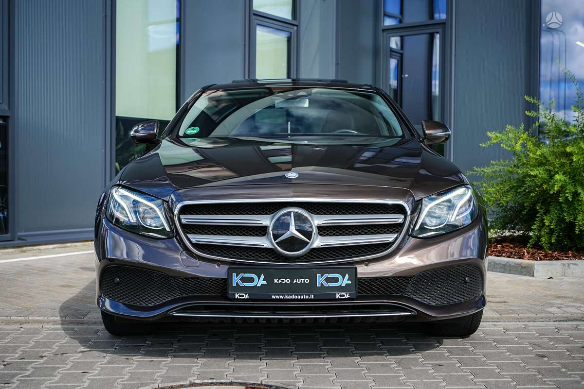 Mercedes-Benz E350, 3.0 l., Седан