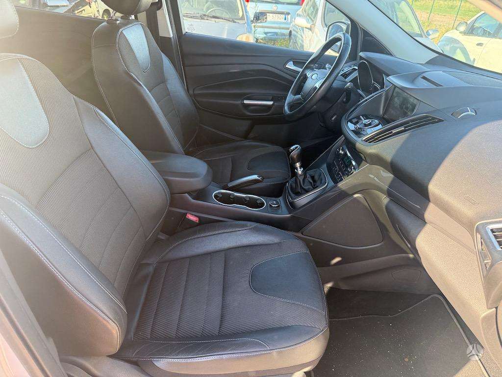 Ford Kuga, 2.0 l., Внедорожник / Кроссовер