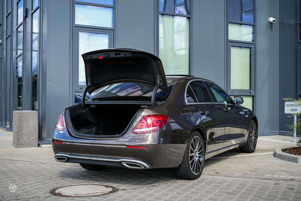 Mercedes-Benz E350, 3.0 l., Седан