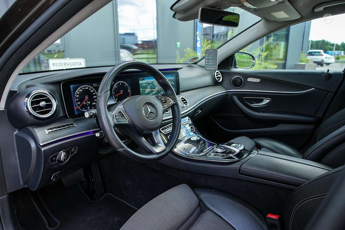 Mercedes-Benz E350, 3.0 l., Седан
