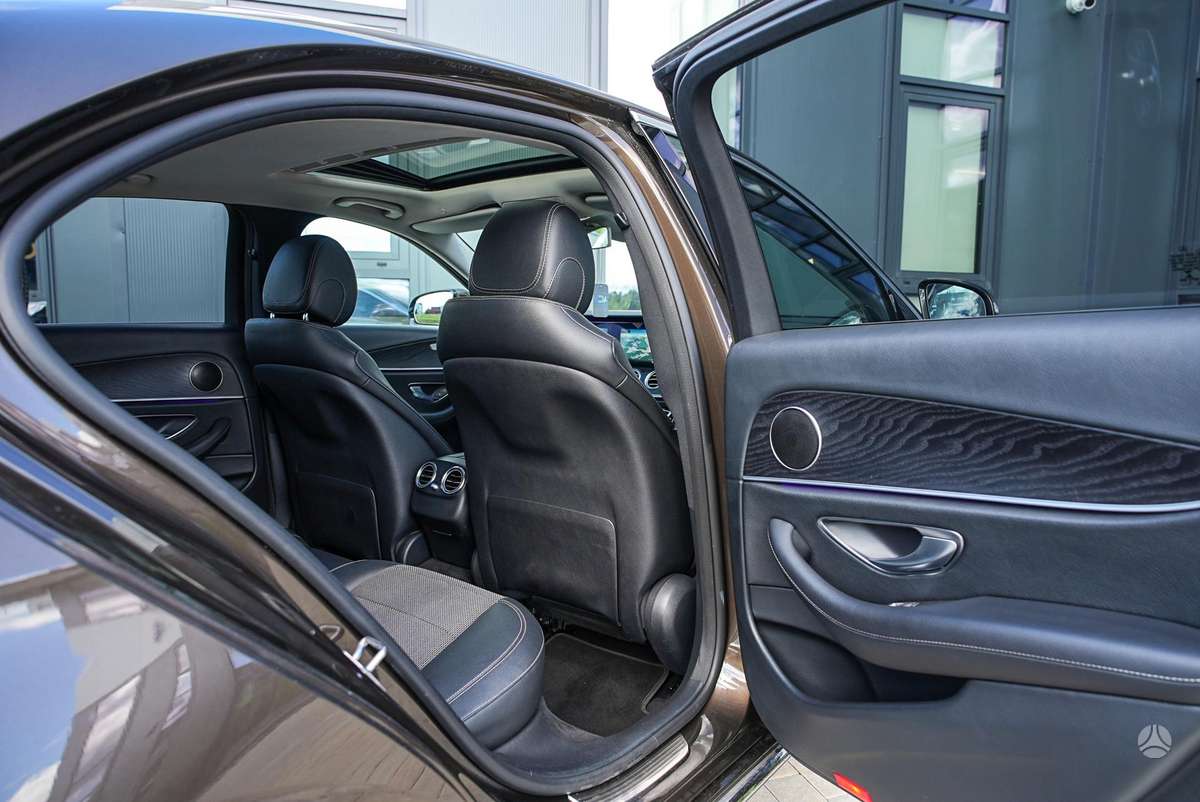 Mercedes-Benz E350, 3.0 l., Седан