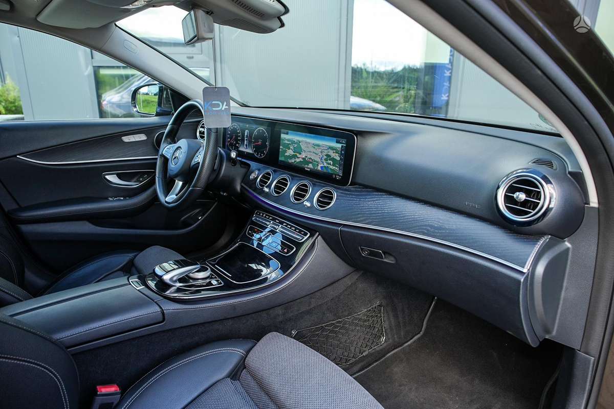 Mercedes-Benz E350, 3.0 l., Седан
