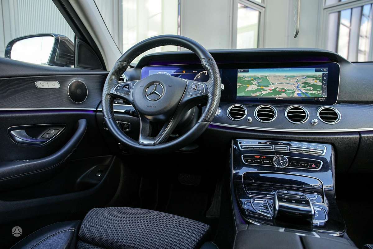 Mercedes-Benz E350, 3.0 l., Седан