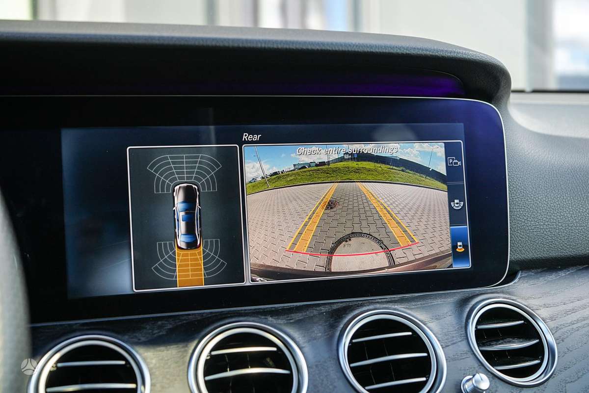 Mercedes-Benz E350, 3.0 l., Седан